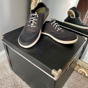 Men’s OluKai Slip on Sneakers 7 Euro 40 Charcoal